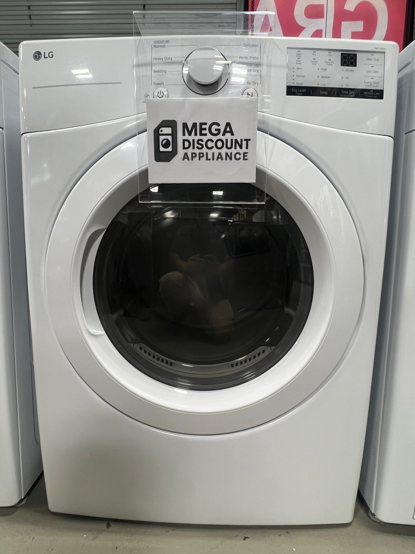 7.4 cu. ft. Ultra Large Capacity Front Load Gas Dryer - White DLG3401W