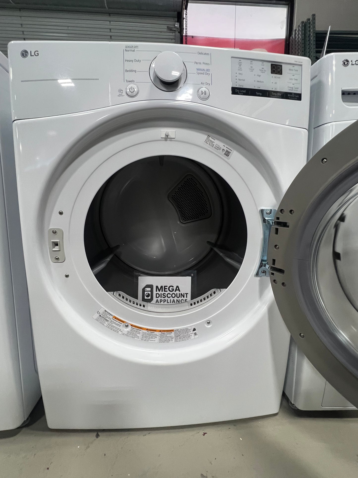 7.4 cu. ft. Ultra Large Capacity Front Load Gas Dryer - White DLG3401W