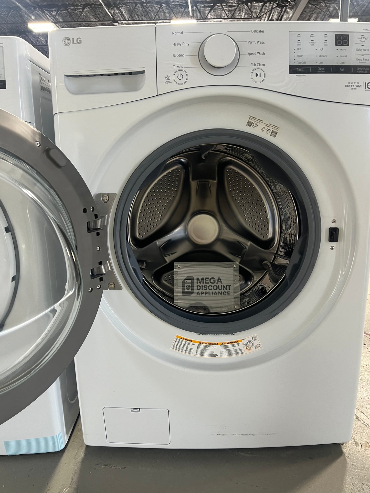 4.5 cu. ft. Ultra Large Front Load Washer WM3400CW #3