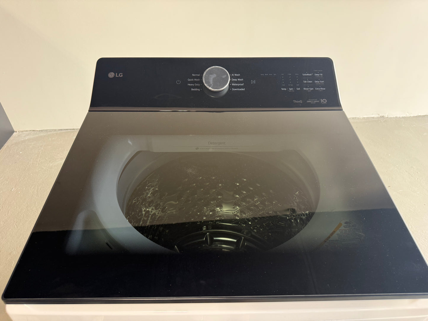 5.5 cu. ft. Mega Capacity Smart Top Load Washer with Impeller, EasyUnload™ & AI Sensing WT8400CW