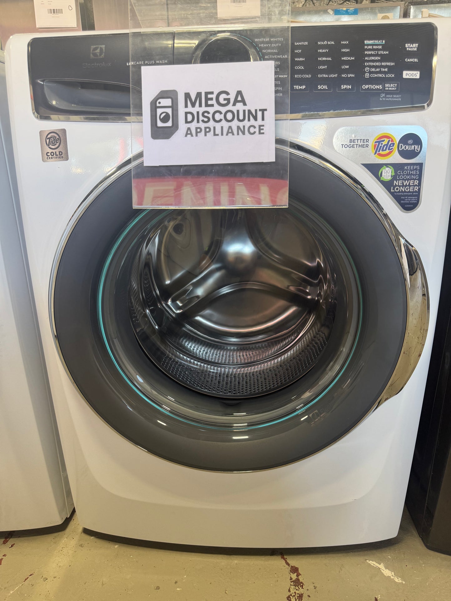 500 Series Front Load Washer - 4.5 Cu. Ft. ELFW7537AW