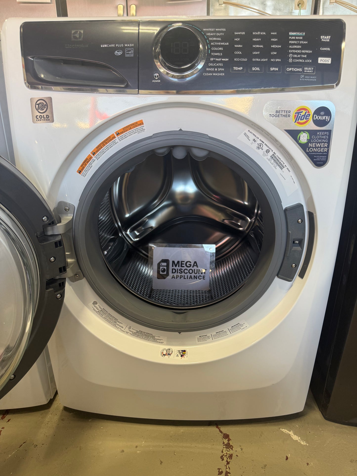 500 Series Front Load Washer - 4.5 Cu. Ft. ELFW7537AW