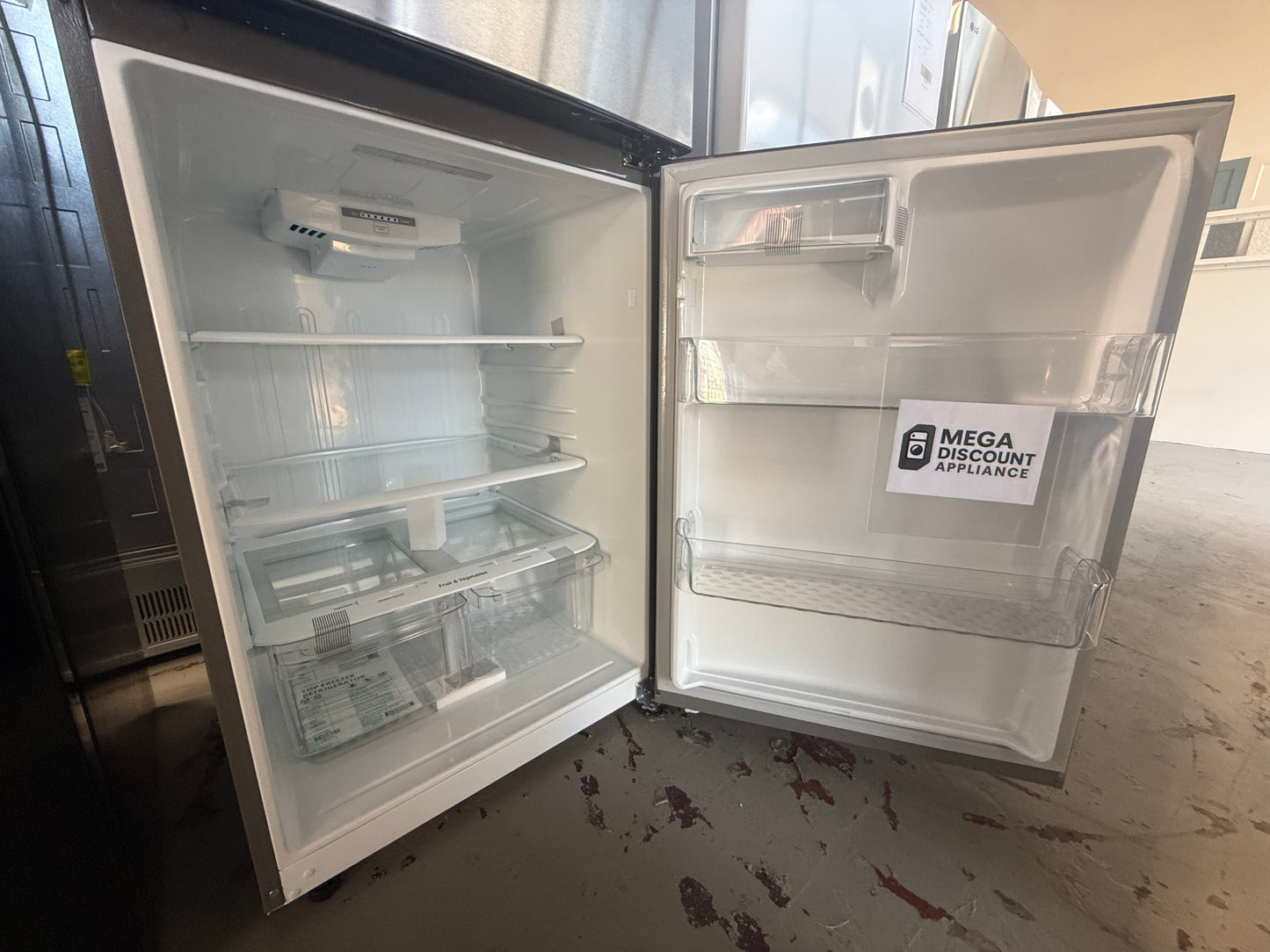 20 cu. ft. 30 Inch Wide Top Freezer Refrigerator - Stainless Steel LTCS20020S #2