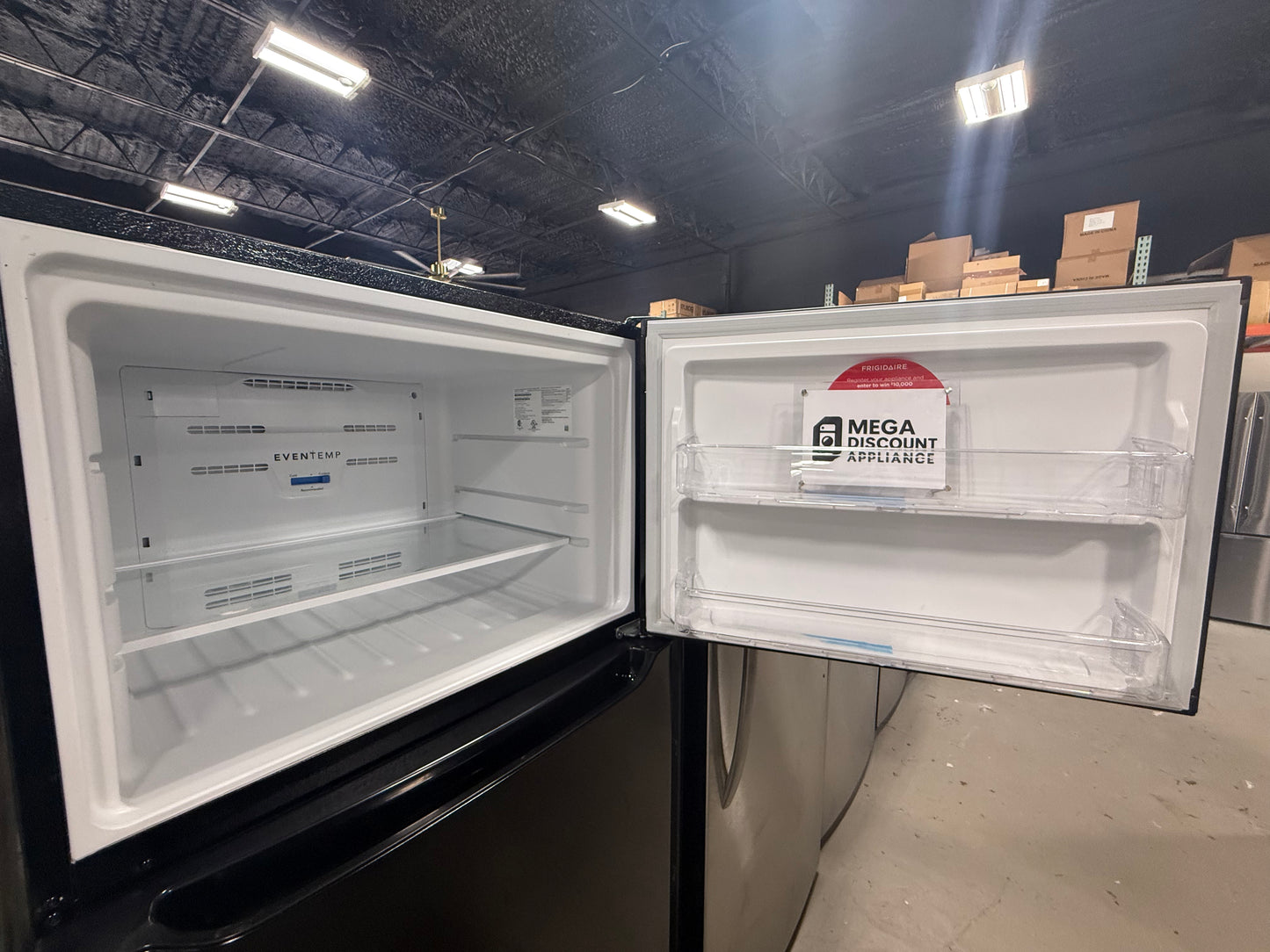 Frigidaire 20 Cu. Ft. Garage Ready Top Freezer Refrigerator FFTR2045VB #2