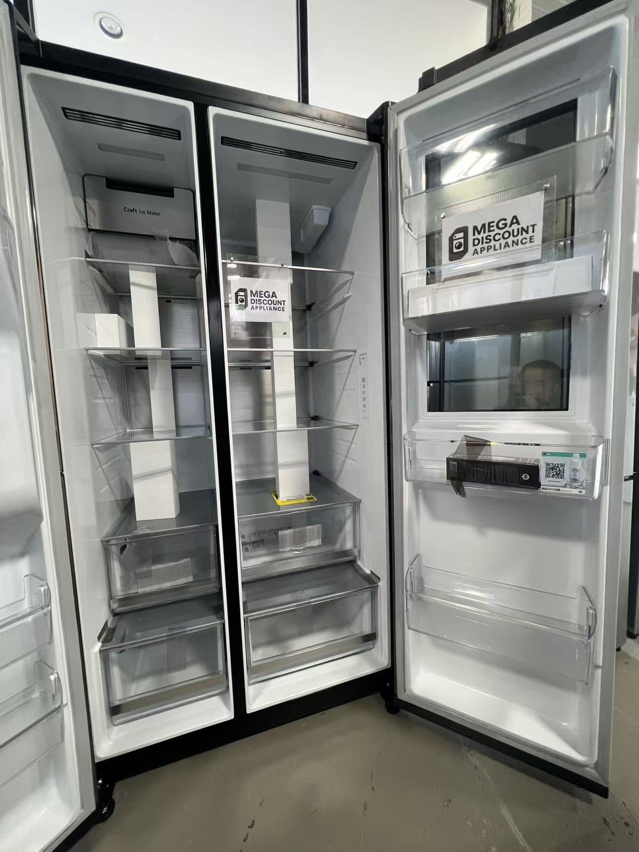 27 cu. ft. Side-By-Side InstaView® Refrigerator LRSOS2706D