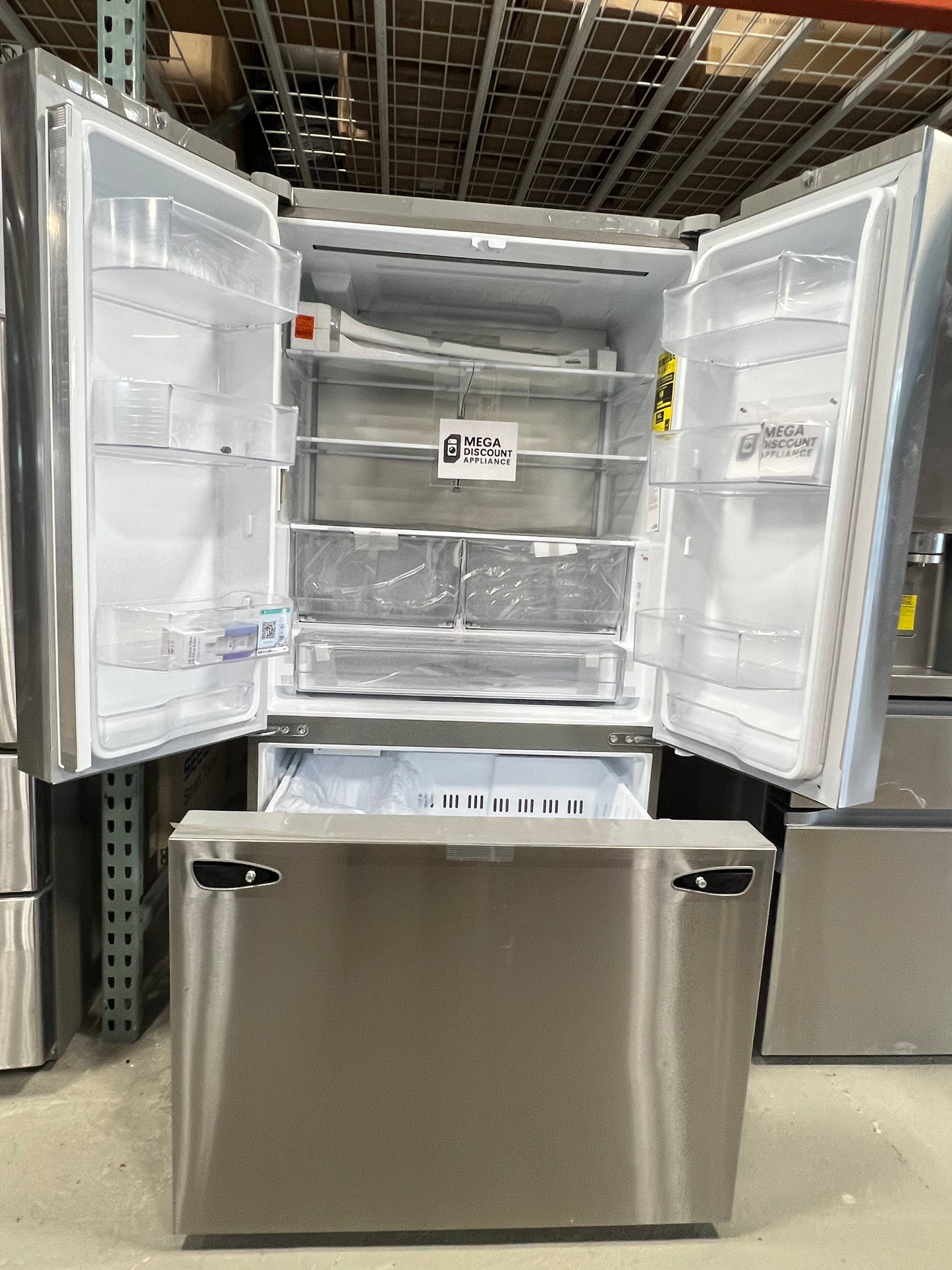 27 cu. ft. Smart Counter-Depth MAX™ French Door Refrigerator LRFLC2706S