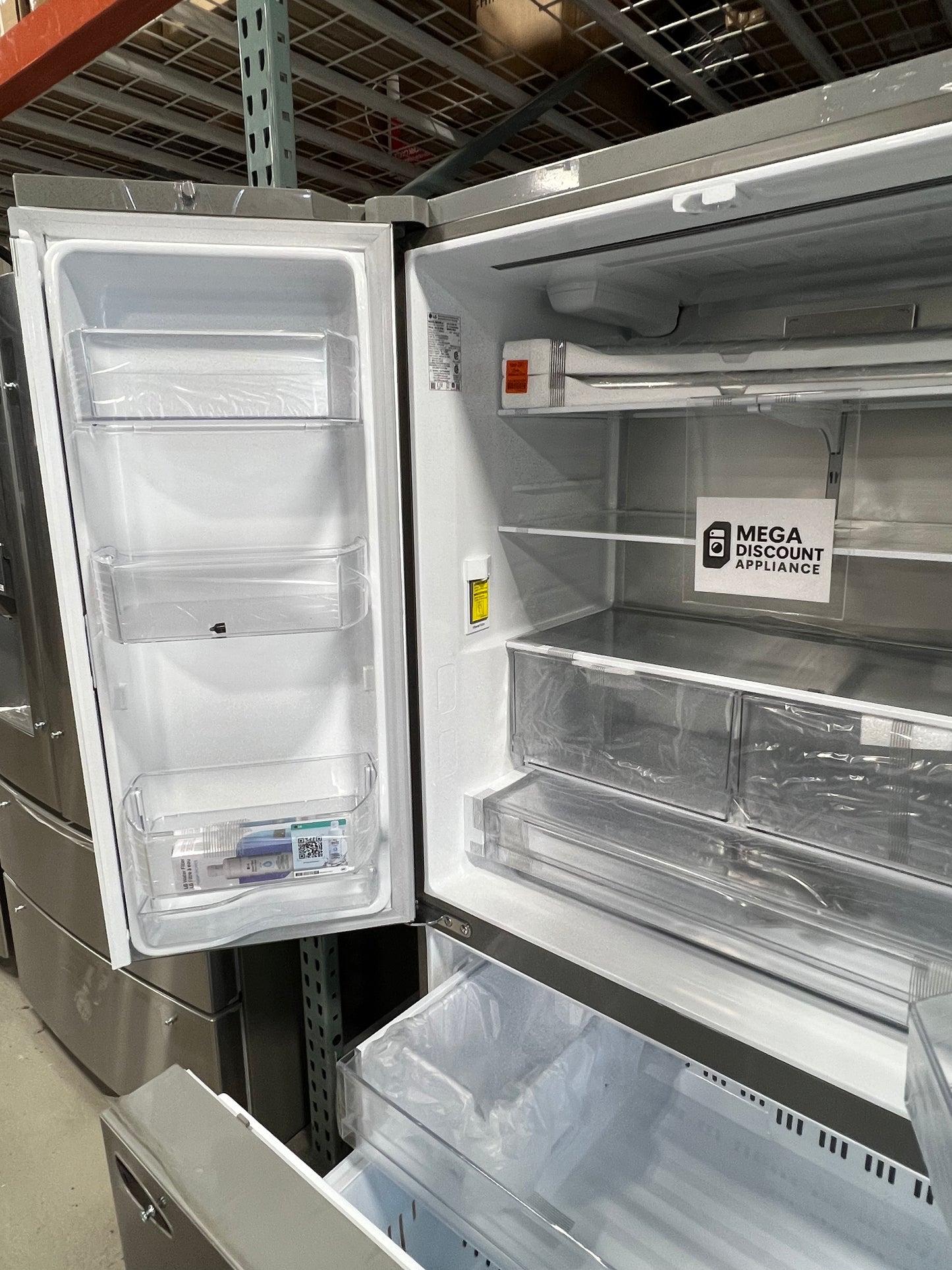 27 cu. ft. Smart Counter-Depth MAX™ French Door Refrigerator LRFLC2706S