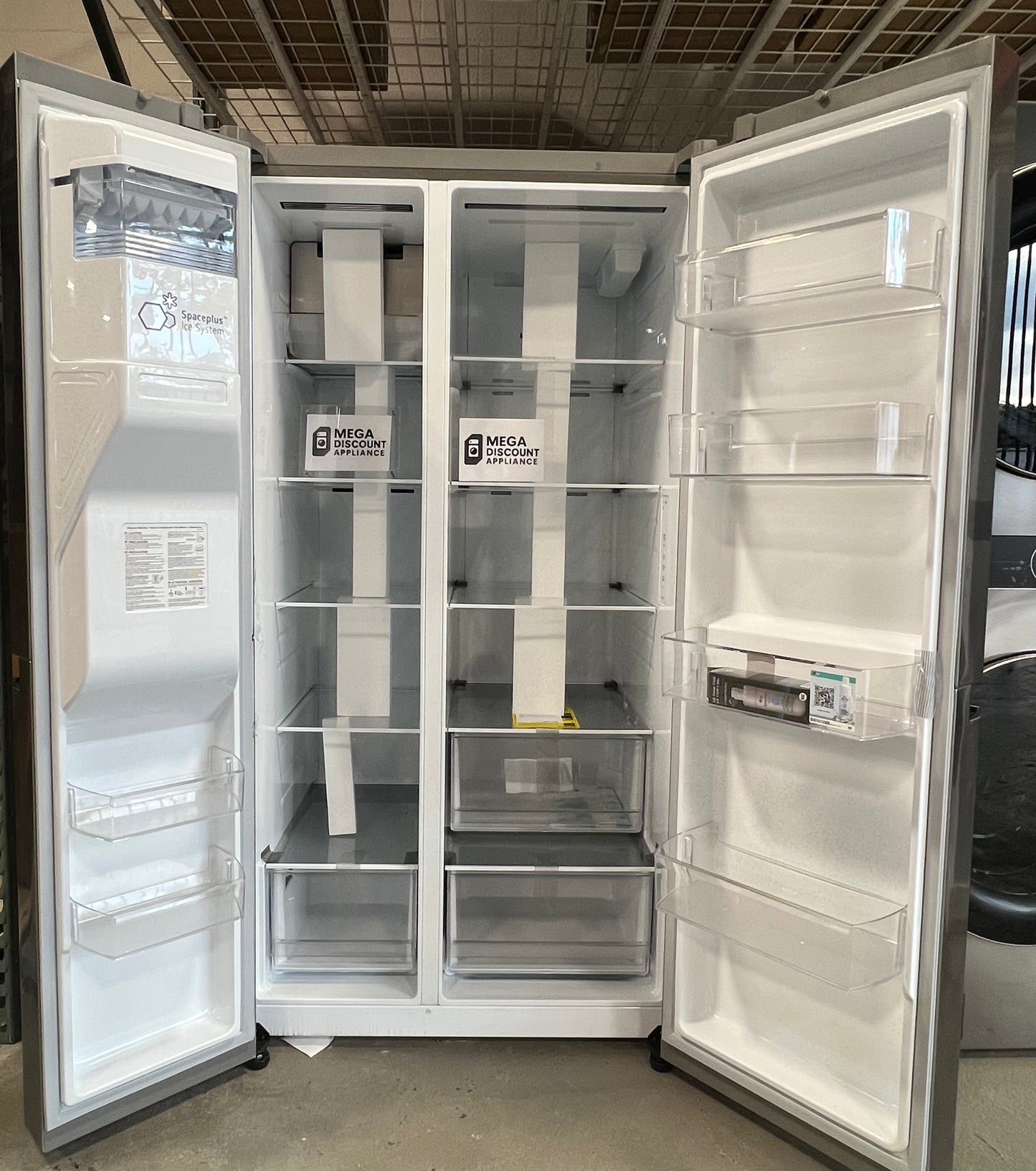 27 cu. ft. Side-by-Side Refrigerator with Craft Ice™ LHSXS2706S