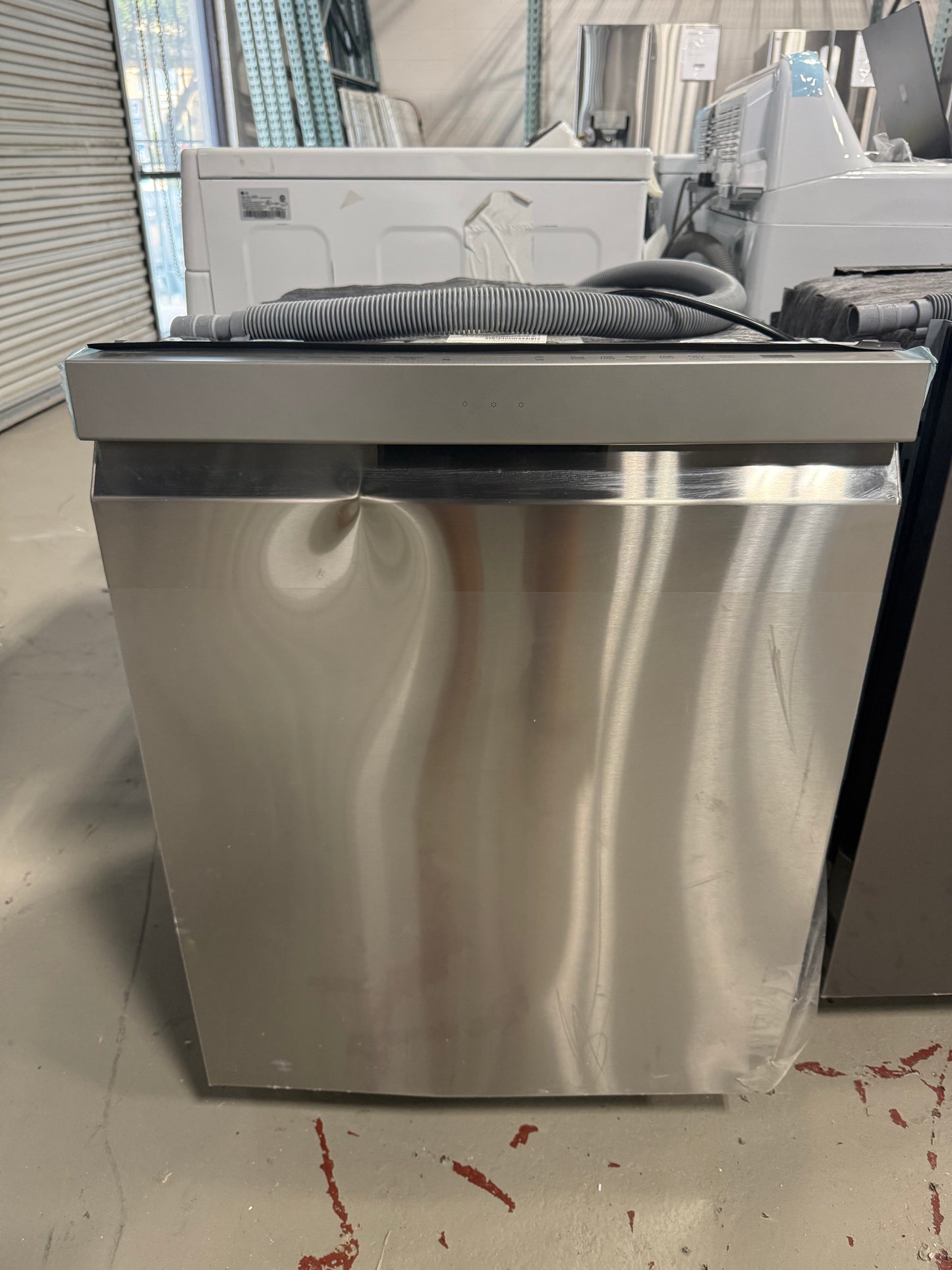 Top Control Dishwasher with QuadWash™ and Dynamic Dry™ LDPN454HT